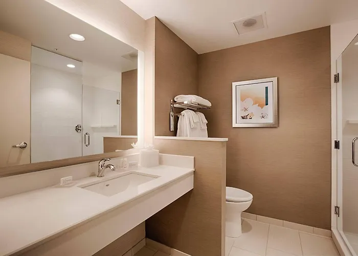 Hotel Fairfield & By Marriott Clearwater