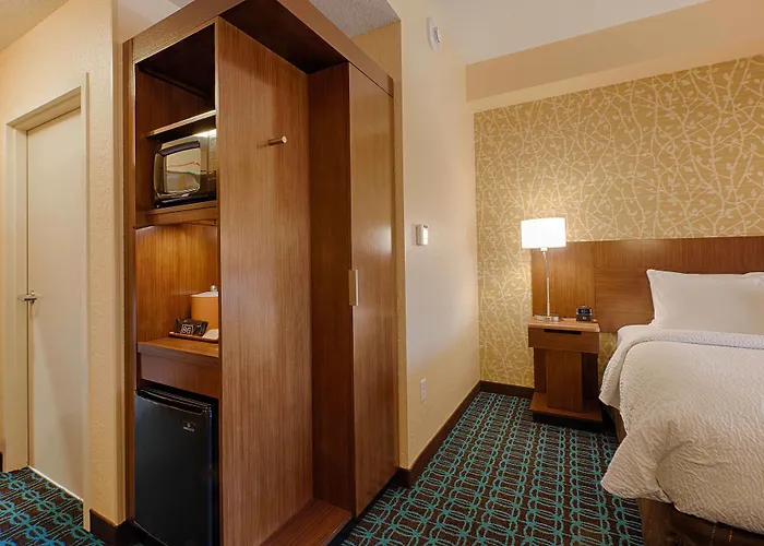 Fairfield & By Marriott Clearwater Hotel 3*