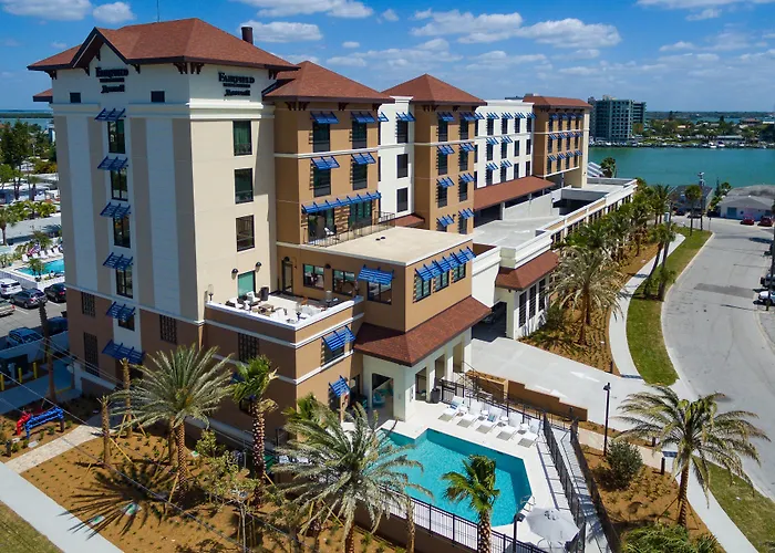 Hotel Fairfield & By Marriott Clearwater