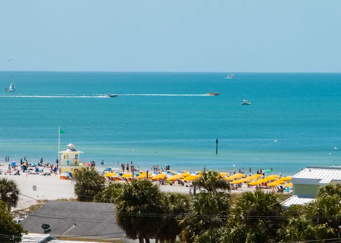 Fairfield & By Marriott Clearwater 3* Clearwater Beach